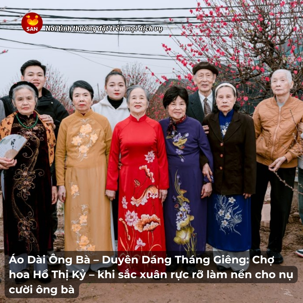 Áo Dài Ông Bà – Duyên Dáng Tháng Giêng_ Chợ hoa Hồ Thị Kỷ – khi sắc xuân rực rỡ làm nền cho nụ cười ông bà
